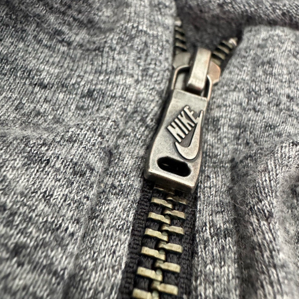 Nike size SM zip up gray thin sweatshirt/t-shirt, transfer logo - Picture 10 of 12